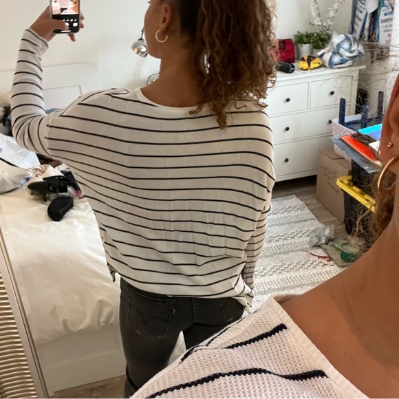 American Eagle aerie long sleeve - Picture 3 of 6